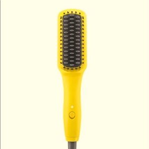 Drybar mini brush.